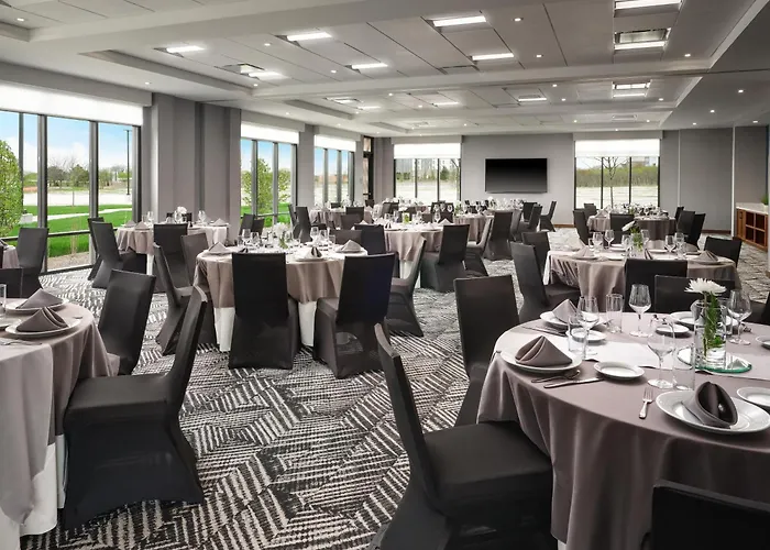 The Forester Hotel, Part Of Unscripted By Hyatt Lake Forest